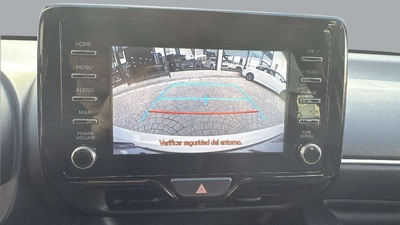 Toyota Yaris 1.0 53 kW (72 CV) 28 Toyota Yaris 1.0 53 kW (72 CV) 28