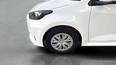 Toyota Yaris 1.0 53 kW (72 CV) 19 Toyota Yaris 1.0 53 kW (72 CV) 19