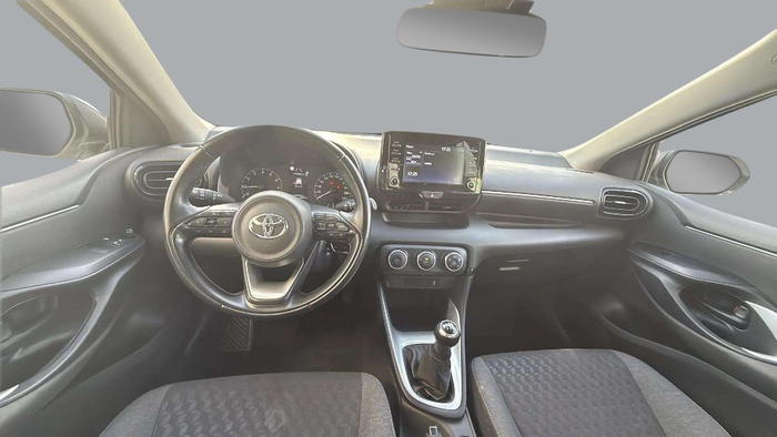 Toyota Yaris 1.0 53 kW (72 CV) Vehículo usado en Sevilla Toyota Yaris 1.0 53 kW (72 CV) Vehículo usado en Sevilla