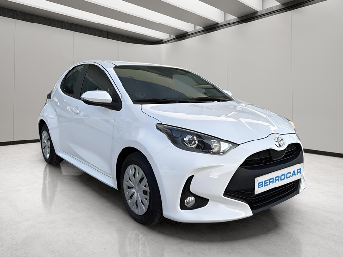 Toyota Yaris 1.0 53 kW (72 CV) Vehículo usado en Sevilla Toyota Yaris 1.0 53 kW (72 CV) Vehículo usado en Sevilla