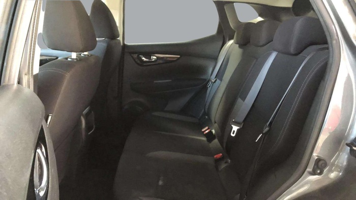 Nissan Qashqai DIG-T 115 Visia 4x2 85 kW (115 CV) Vehículo usado en Sevilla Nissan Qashqai DIG-T 115 Visia 4x2 85 kW (115 CV) Vehículo usado en Sevilla