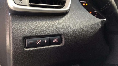 Nissan Qashqai DIG-T 115 Visia 4x2 85 kW (115 CV) 17 Nissan Qashqai DIG-T 115 Visia 4x2 85 kW (115 CV) 17