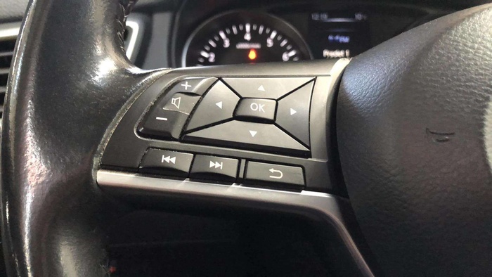 Nissan Qashqai DIG-T 115 Visia 4x2 85 kW (115 CV) Vehículo usado en Sevilla Nissan Qashqai DIG-T 115 Visia 4x2 85 kW (115 CV) Vehículo usado en Sevilla