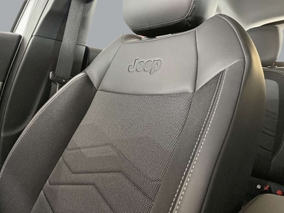 Jeep Avenger 1.2 G Altitude 74 kW (100 CV) 16 Jeep Avenger 1.2 G Altitude 74 kW (100 CV) 16