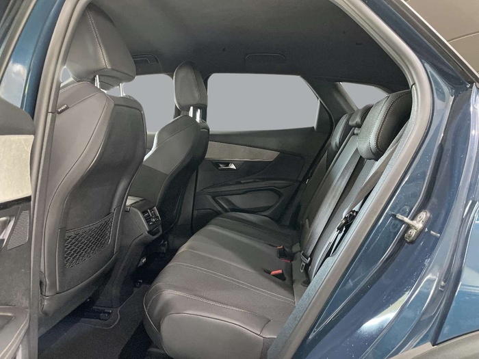 Peugeot 3008 BlueHDi 130 S&S GT EAT8 96 kW (130 CV) Vehículo usado en Sevilla Peugeot 3008 BlueHDi 130 S&S GT EAT8 96 kW (130 CV) Vehículo usado en Sevilla