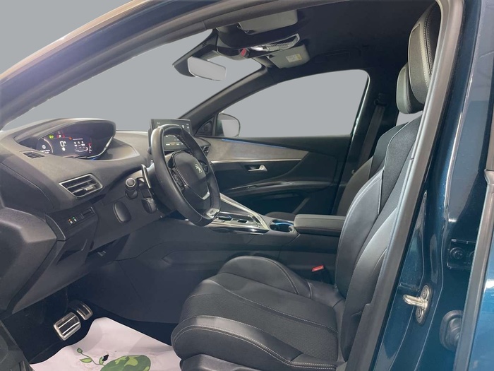 Peugeot 3008 BlueHDi 130 S&S GT EAT8 96 kW (130 CV) Vehículo usado en Sevilla Peugeot 3008 BlueHDi 130 S&S GT EAT8 96 kW (130 CV) Vehículo usado en Sevilla