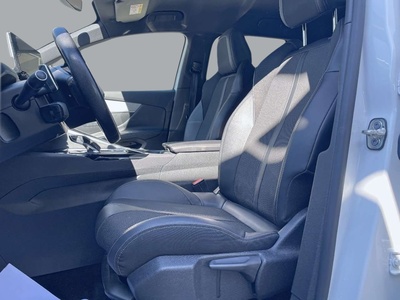 Peugeot 3008 BlueHDI 130 S&S Allure EAT8 96 kW (130 CV) 13 Peugeot 3008 BlueHDI 130 S&S Allure EAT8 96 kW (130 CV) 13