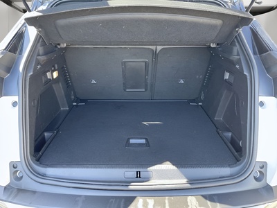 Peugeot 3008 BlueHDI 130 S&S Allure EAT8 96 kW (130 CV) 9 Peugeot 3008 BlueHDI 130 S&S Allure EAT8 96 kW (130 CV) 9