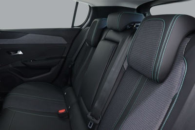 Peugeot 308 Allure Pack Hybrid eEAT8 132 kW (180 CV) 8 Peugeot 308 Allure Pack Hybrid eEAT8 132 kW (180 CV) 8