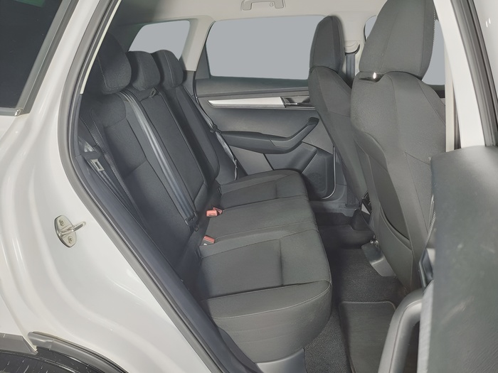 Skoda Karoq 2.0 TDI Selection 85 kW (115 CV) Vehículo usado en Sevilla Skoda Karoq 2.0 TDI Selection 85 kW (115 CV) Vehículo usado en Sevilla