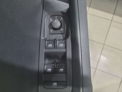 Skoda Karoq 2.0 TDI Selection 85 kW (115 CV) 14 Skoda Karoq 2.0 TDI Selection 85 kW (115 CV) 14