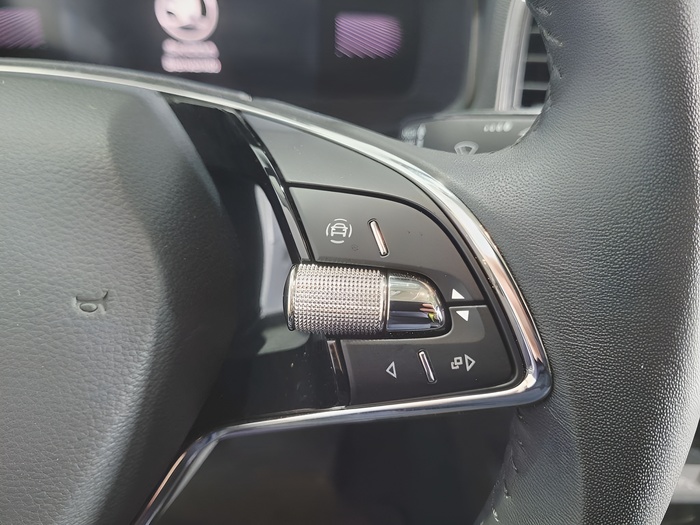 Skoda Karoq 2.0 TDI Selection 85 kW (115 CV) Vehículo usado en Sevilla Skoda Karoq 2.0 TDI Selection 85 kW (115 CV) Vehículo usado en Sevilla