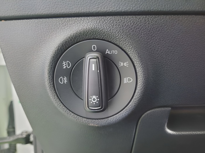 Skoda Karoq 2.0 TDI Selection 85 kW (115 CV) Vehículo usado en Sevilla Skoda Karoq 2.0 TDI Selection 85 kW (115 CV) Vehículo usado en Sevilla