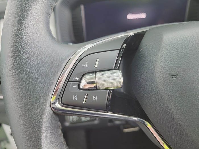 Skoda Kodiaq 2.0 TDI Ambition 4x2 DSG 110 kW (150 CV) Vehículo usado en Sevilla Skoda Kodiaq 2.0 TDI Ambition 4x2 DSG 110 kW (150 CV) Vehículo usado en Sevilla