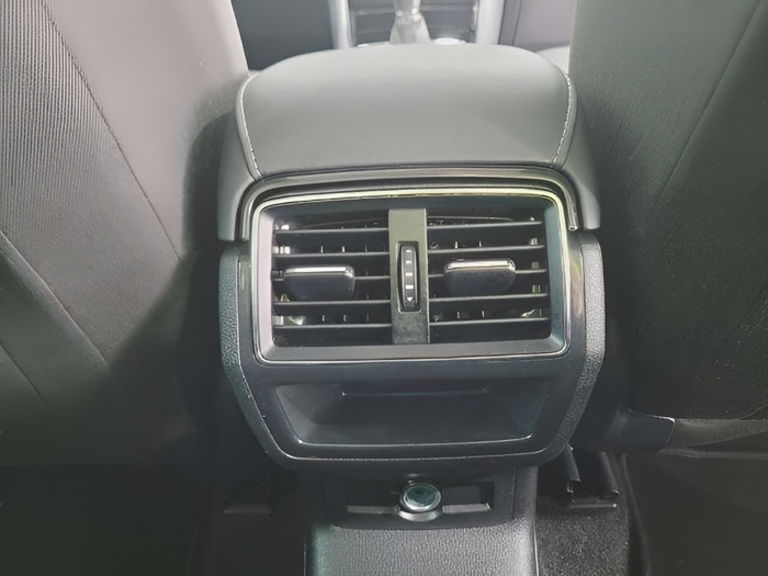 Skoda Kodiaq 2.0 TDI Ambition 4x2 DSG 110 kW (150 CV) Vehículo usado en Sevilla Skoda Kodiaq 2.0 TDI Ambition 4x2 DSG 110 kW (150 CV) Vehículo usado en Sevilla