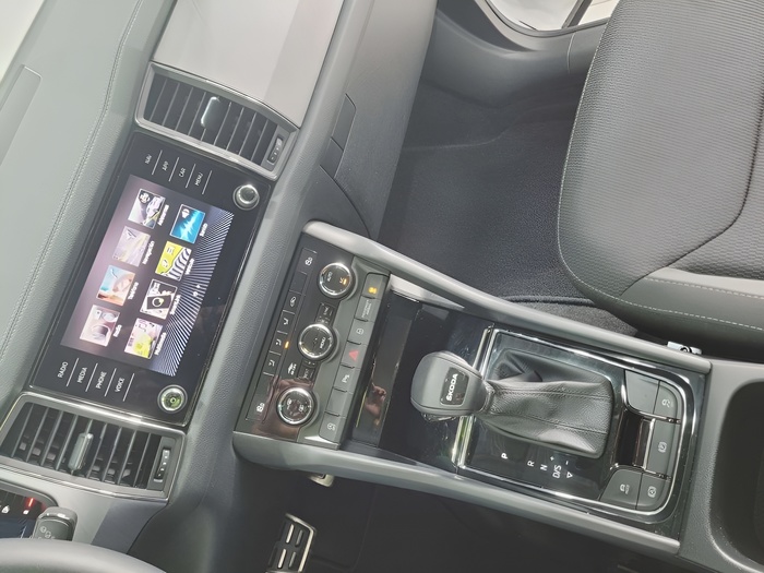 Skoda Kodiaq 2.0 TDI Ambition 4x2 DSG 110 kW (150 CV) Vehículo usado en Sevilla Skoda Kodiaq 2.0 TDI Ambition 4x2 DSG 110 kW (150 CV) Vehículo usado en Sevilla