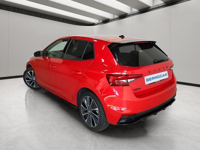 Skoda Fabia 1.0 TSI Monte Carlo DSG 81 kW (110 CV) Vehículo usado en Sevilla Skoda Fabia 1.0 TSI Monte Carlo DSG 81 kW (110 CV) Vehículo usado en Sevilla