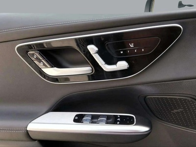 Mercedes-Benz GLC 220 d 4Matic 145 kW (197 CV) 17 Mercedes-Benz GLC 220 d 4Matic 145 kW (197 CV) 17