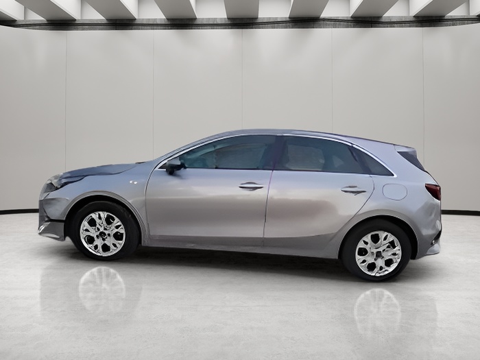 Kia Ceed 1.6 MHEV iMT Drive 100 kW (136 CV) Vehículo usado en Sevilla Kia Ceed 1.6 MHEV iMT Drive 100 kW (136 CV) Vehículo usado en Sevilla