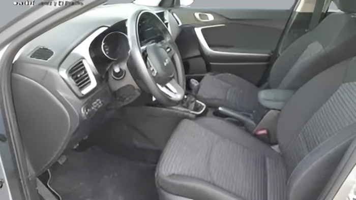 Kia Ceed 1.6 MHEV iMT Drive 100 kW (136 CV) Vehículo usado en Sevilla Kia Ceed 1.6 MHEV iMT Drive 100 kW (136 CV) Vehículo usado en Sevilla