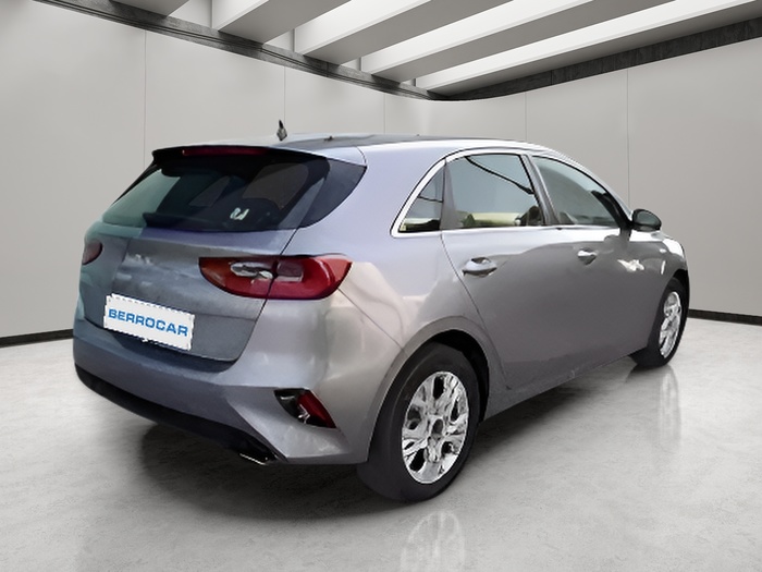 Kia Ceed 1.6 MHEV iMT Drive 100 kW (136 CV) Vehículo usado en Sevilla Kia Ceed 1.6 MHEV iMT Drive 100 kW (136 CV) Vehículo usado en Sevilla