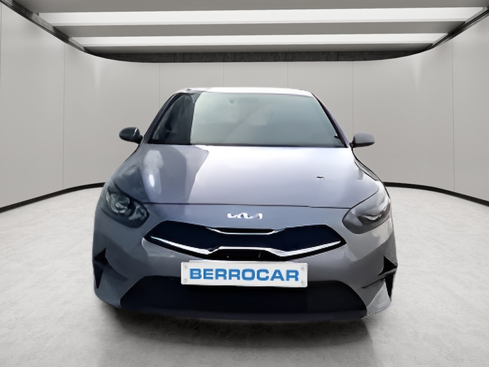 Kia Ceed 1.6 MHEV iMT Drive 100 kW (136 CV) Vehículo usado en Sevilla Kia Ceed 1.6 MHEV iMT Drive 100 kW (136 CV) Vehículo usado en Sevilla