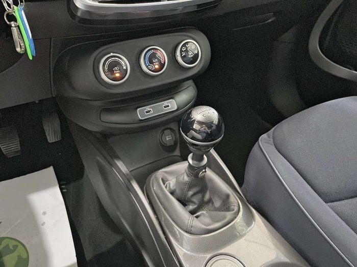 Fiat 500X 1.0 Firefly Club T3 88 KW (120 CV) Vehículo usado en Sevilla Fiat 500X 1.0 Firefly Club T3 88 KW (120 CV) Vehículo usado en Sevilla