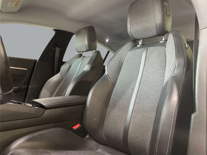 Peugeot 508 BlueHDi 130 S&S Allure EAT8 96 kW (130 CV) Vehículo usado en Sevilla Peugeot 508 BlueHDi 130 S&S Allure EAT8 96 kW (130 CV) Vehículo usado en Sevilla