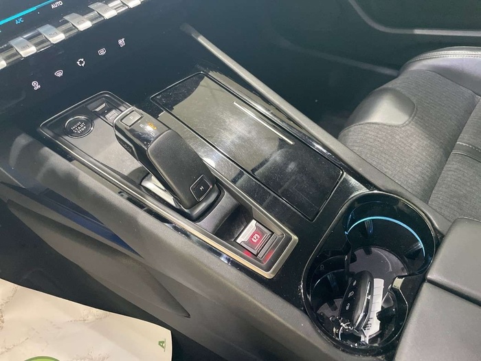 Peugeot 508 BlueHDi 130 S&S Allure EAT8 96 kW (130 CV) Vehículo usado en Sevilla Peugeot 508 BlueHDi 130 S&S Allure EAT8 96 kW (130 CV) Vehículo usado en Sevilla