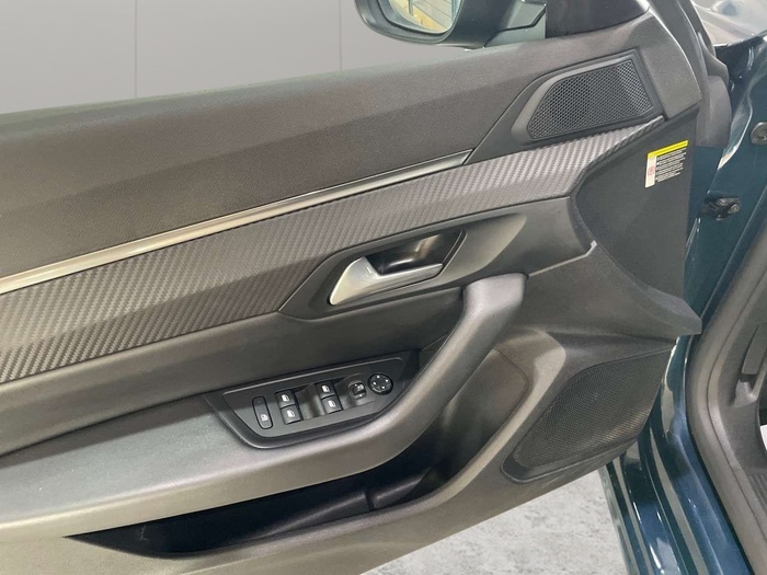 Peugeot 508 BlueHDi 130 S&S Allure EAT8 96 kW (130 CV) Vehículo usado en Sevilla Peugeot 508 BlueHDi 130 S&S Allure EAT8 96 kW (130 CV) Vehículo usado en Sevilla