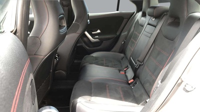 Mercedes-Benz CLA 180 100 kW (136 CV) 8 Mercedes-Benz CLA 180 100 kW (136 CV) 8