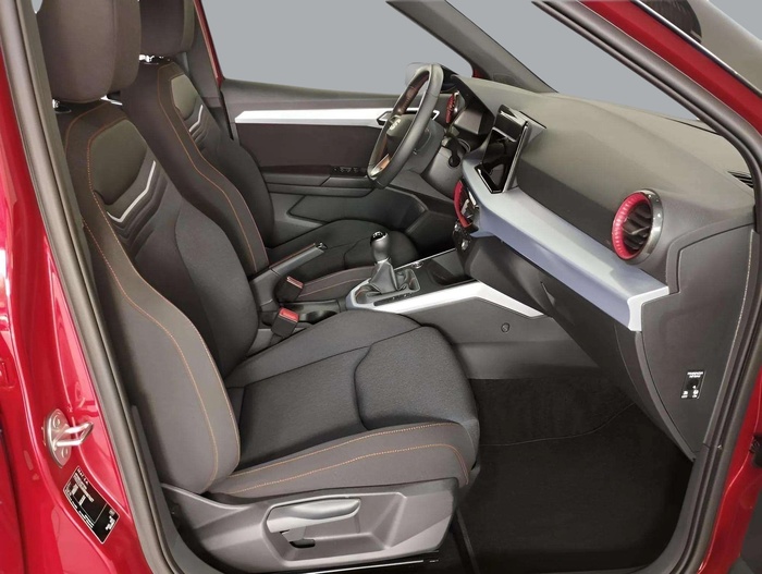 SEAT Arona 1.0 TSI FR XM 81 kW (110 CV) Vehículo usado en Sevilla SEAT Arona 1.0 TSI FR XM 81 kW (110 CV) Vehículo usado en Sevilla