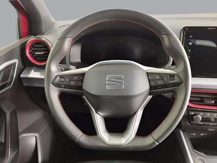 SEAT Arona 1.0 TSI FR XM 81 kW (110 CV) Vehículo usado en Sevilla SEAT Arona 1.0 TSI FR XM 81 kW (110 CV) Vehículo usado en Sevilla