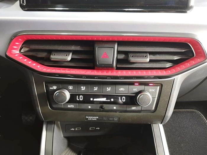 SEAT Arona 1.0 TSI FR XL RX 81 kW (110 CV) Vehículo usado en Sevilla SEAT Arona 1.0 TSI FR XL RX 81 kW (110 CV) Vehículo usado en Sevilla