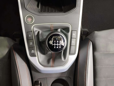 SEAT Arona 1.0 TSI FR XL RX 81 kW (110 CV) 13 SEAT Arona 1.0 TSI FR XL RX 81 kW (110 CV) 13