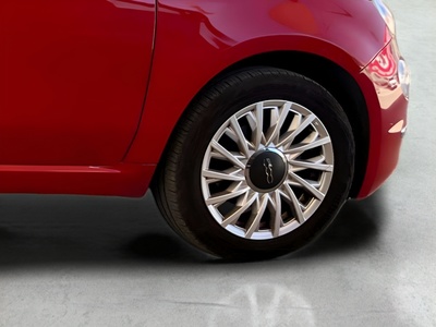 Fiat 500 1.0 Hybrid Dolcevita 51 kW (70 CV) 6 Fiat 500 1.0 Hybrid Dolcevita 51 kW (70 CV) 6