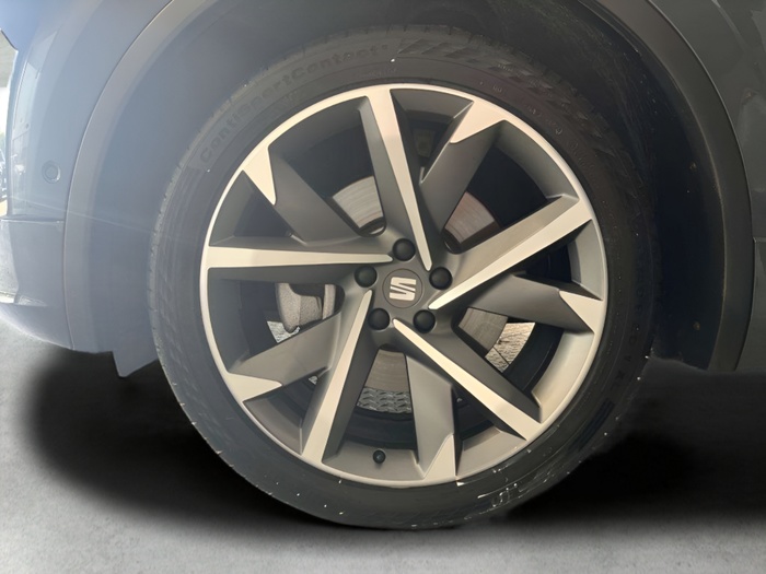 SEAT Tarraco 1.4 E-Hybrid FR Edition DSG 180 kW (245 CV) Vehículo usado en Sevilla SEAT Tarraco 1.4 E-Hybrid FR Edition DSG 180 kW (245 CV) Vehículo usado en Sevilla