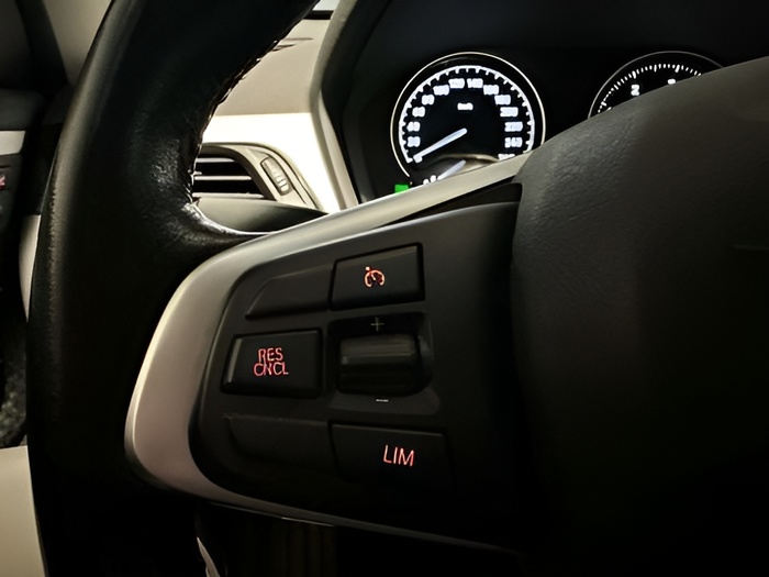 BMW X1 sDrive18d 110 kW (150 CV) Vehículo usado en Sevilla BMW X1 sDrive18d 110 kW (150 CV) Vehículo usado en Sevilla