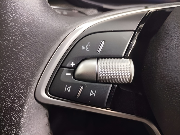 Skoda Fabia 1.0 MPI Selection 59 kW (80 CV) Vehículo usado en Sevilla Skoda Fabia 1.0 MPI Selection 59 kW (80 CV) Vehículo usado en Sevilla