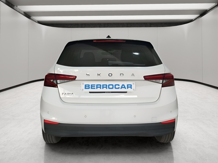 Skoda Fabia 1.0 MPI Selection 59 kW (80 CV) Vehículo usado en Sevilla Skoda Fabia 1.0 MPI Selection 59 kW (80 CV) Vehículo usado en Sevilla