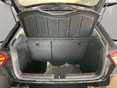 SEAT Ibiza 1.0 TSI Style XL 81 kW (110 CV) 8 SEAT Ibiza 1.0 TSI Style XL 81 kW (110 CV) 8