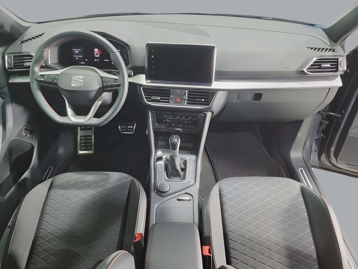 SEAT Tarraco 1.4 E-Hybrid FR Edition DSG 180 kW (245 CV) Vehículo usado en Sevilla SEAT Tarraco 1.4 E-Hybrid FR Edition DSG 180 kW (245 CV) Vehículo usado en Sevilla