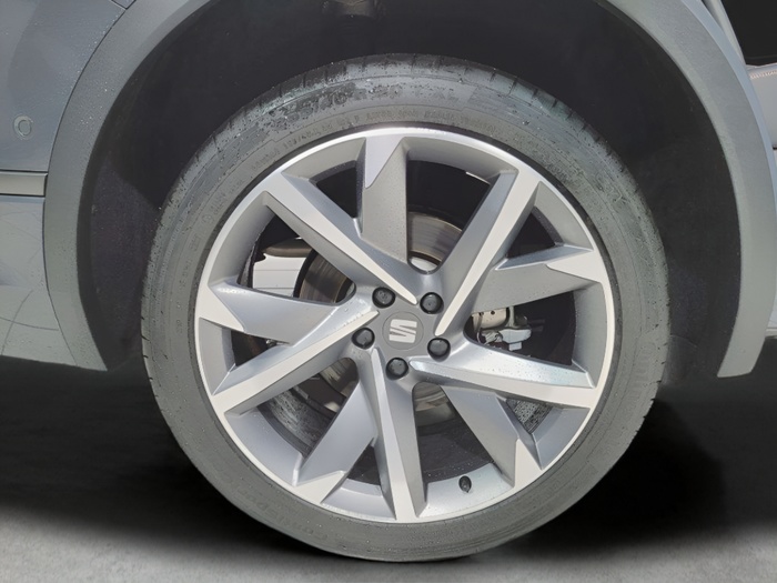 SEAT Tarraco 1.4 E-Hybrid FR Edition DSG 180 kW (245 CV) Vehículo usado en Sevilla SEAT Tarraco 1.4 E-Hybrid FR Edition DSG 180 kW (245 CV) Vehículo usado en Sevilla