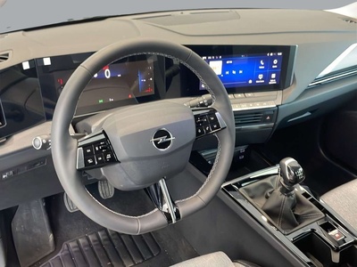 Opel Astra 1.2 Turbo XHT Elegance 96 kW (130 CV) 17 Opel Astra 1.2 Turbo XHT Elegance 96 kW (130 CV) 17