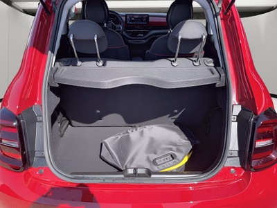 Fiat 500 Electrico Red Hb 185km 70 kW (95 CV) 16 Fiat 500 Electrico Red Hb 185km 70 kW (95 CV) 16