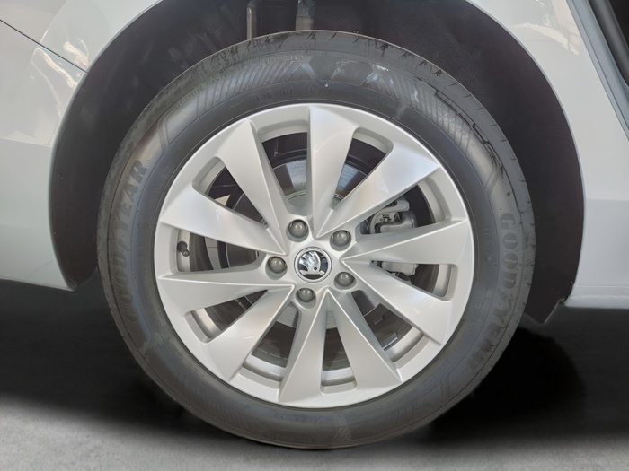 Skoda Superb 2.0 TDI Selection DSG 110 kW (150 CV) Vehículo usado en Sevilla Skoda Superb 2.0 TDI Selection DSG 110 kW (150 CV) Vehículo usado en Sevilla