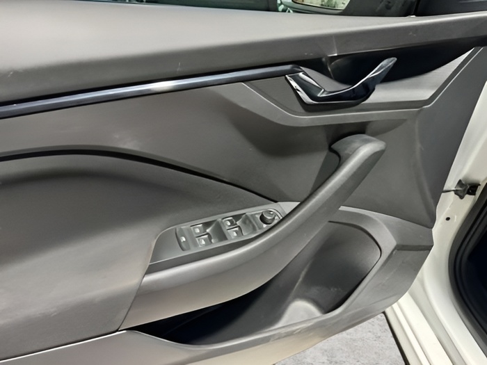 Skoda Kamiq 1.0 TSI Ambition DSG 81 kW (110 CV) Vehículo usado en Sevilla Skoda Kamiq 1.0 TSI Ambition DSG 81 kW (110 CV) Vehículo usado en Sevilla