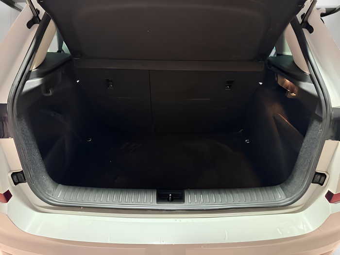 Skoda Kamiq 1.0 TSI Ambition DSG 81 kW (110 CV) Vehículo usado en Sevilla Skoda Kamiq 1.0 TSI Ambition DSG 81 kW (110 CV) Vehículo usado en Sevilla