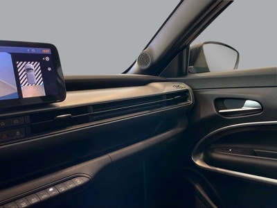 Jeep Avenger 1.2 eHybrid Upland 4xe 100 kW (136 CV) 25 Jeep Avenger 1.2 eHybrid Upland 4xe 100 kW (136 CV) 25