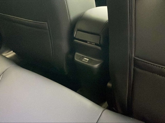 Jeep Avenger 1.2 eHybrid Upland 4xe 100 kW (136 CV) KM0 en Sevilla Jeep Avenger 1.2 eHybrid Upland 4xe 100 kW (136 CV) KM0 en Sevilla